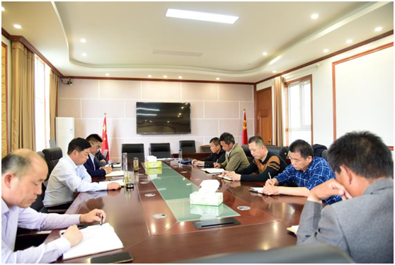 夾溝農(nóng)場公司全力打響在田小麥去雜去劣沖刺戰(zhàn)